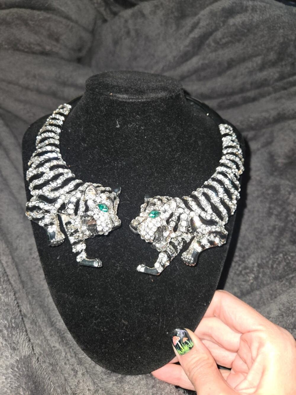 On the Prowel Choker